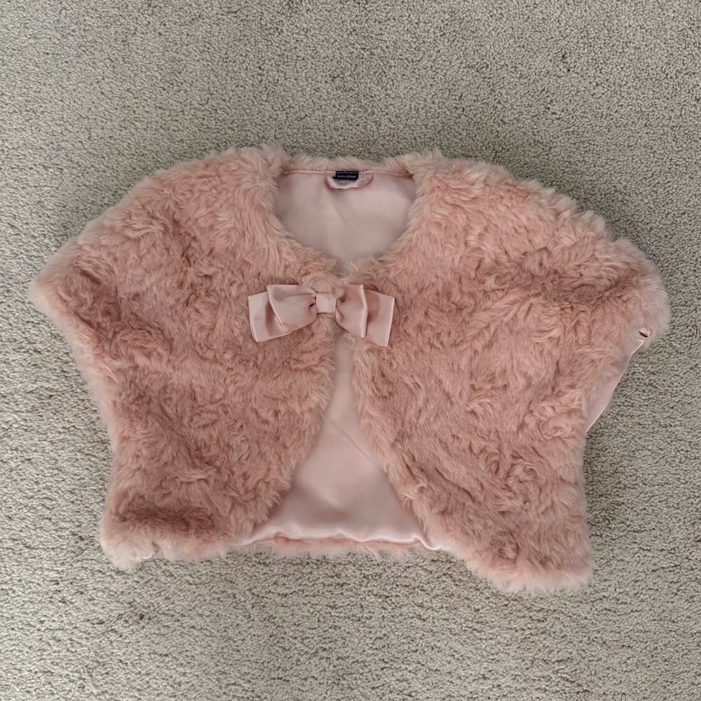 GAP Faux Fur Coat in Soft Pink. Girls size L/XL